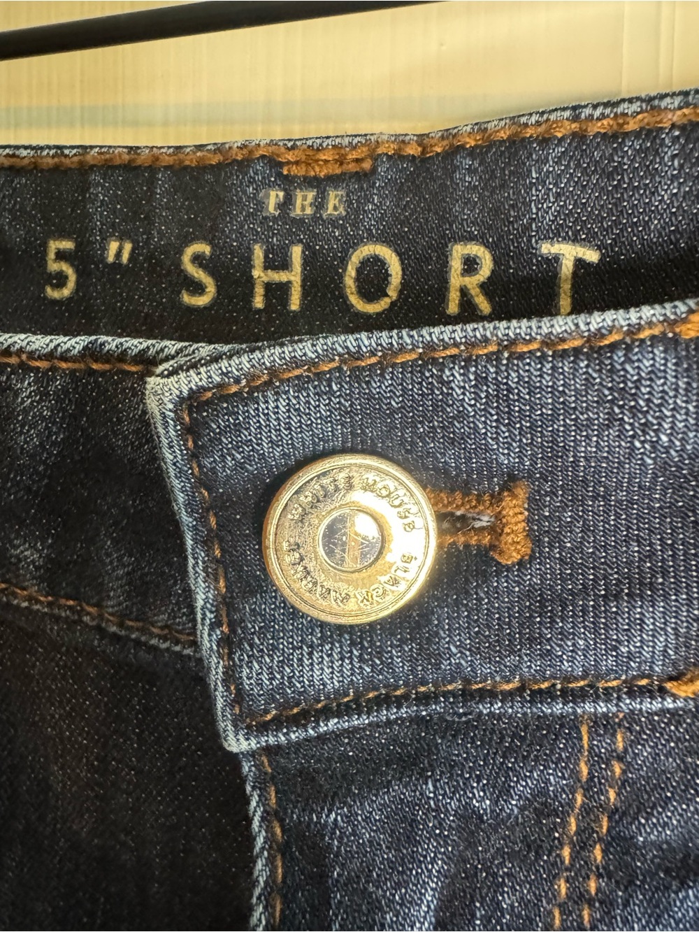 WHBM "The 5" Short" Cuffed Dark Wash Denim Shorts Size 4 - Picture 3 of 10